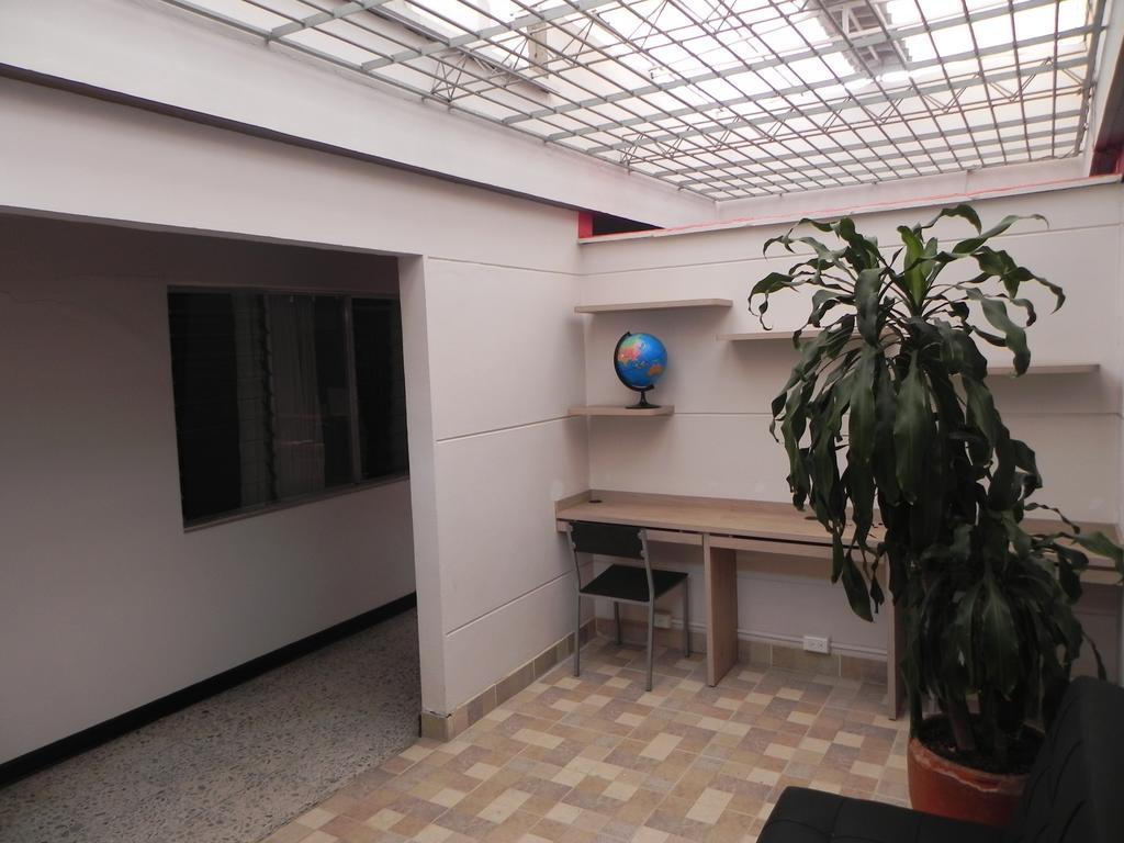 Hostal Tamarindo Inn Μεντεγίν Εξωτερικό φωτογραφία