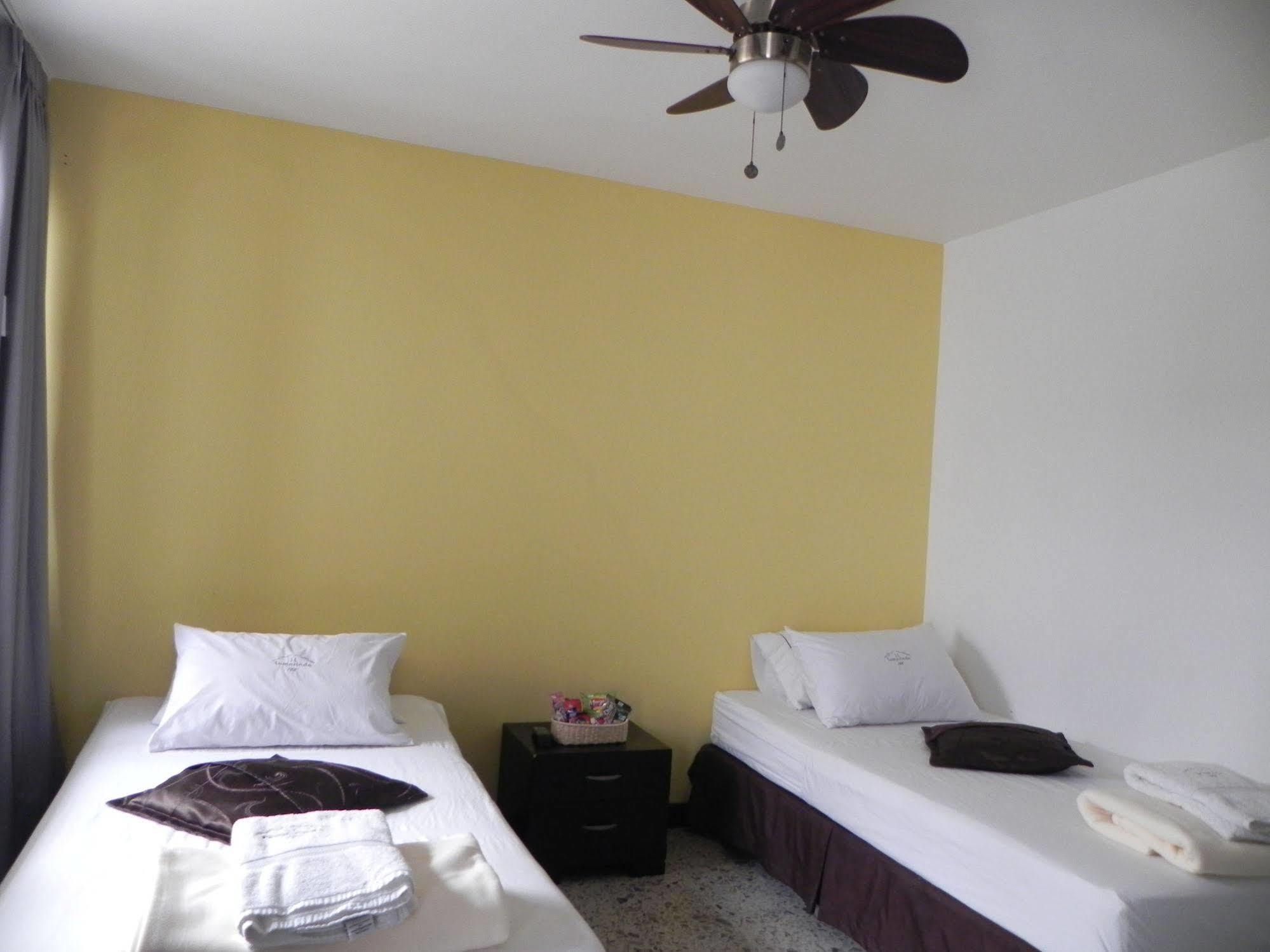 Hostal Tamarindo Inn Μεντεγίν Εξωτερικό φωτογραφία