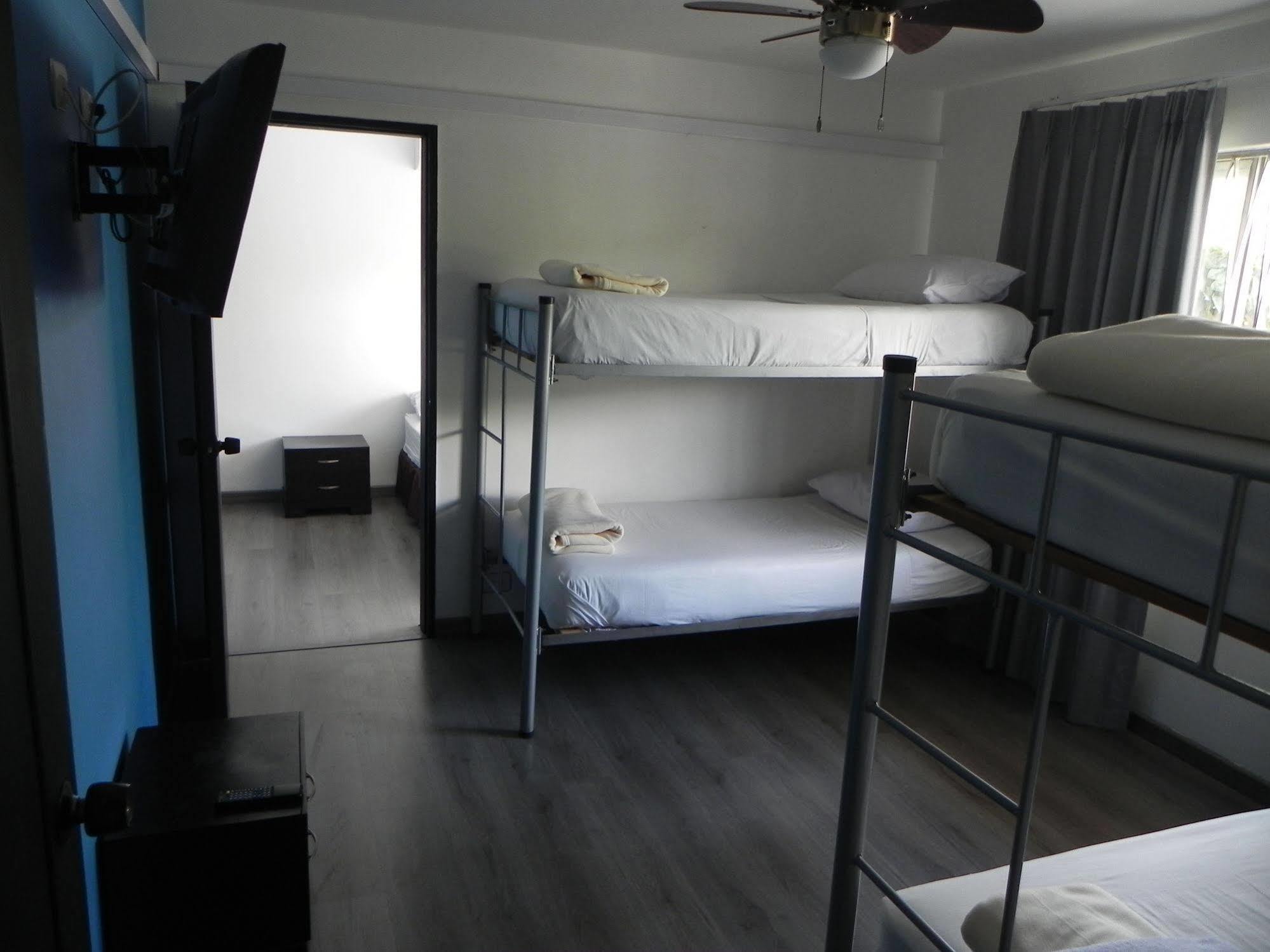 Hostal Tamarindo Inn Μεντεγίν Εξωτερικό φωτογραφία
