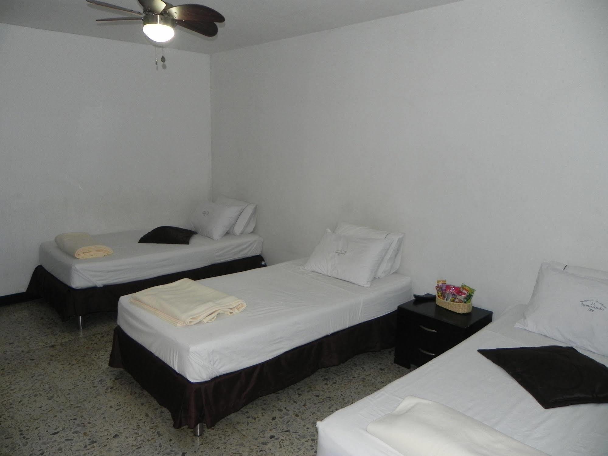 Hostal Tamarindo Inn Μεντεγίν Εξωτερικό φωτογραφία